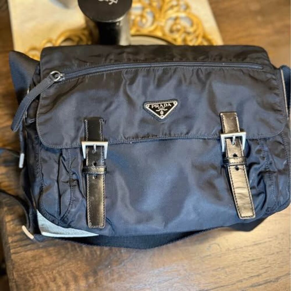 Classic Prada black nylon crossbody Unisex messenger bag 🖤 - Picture 9 of 9